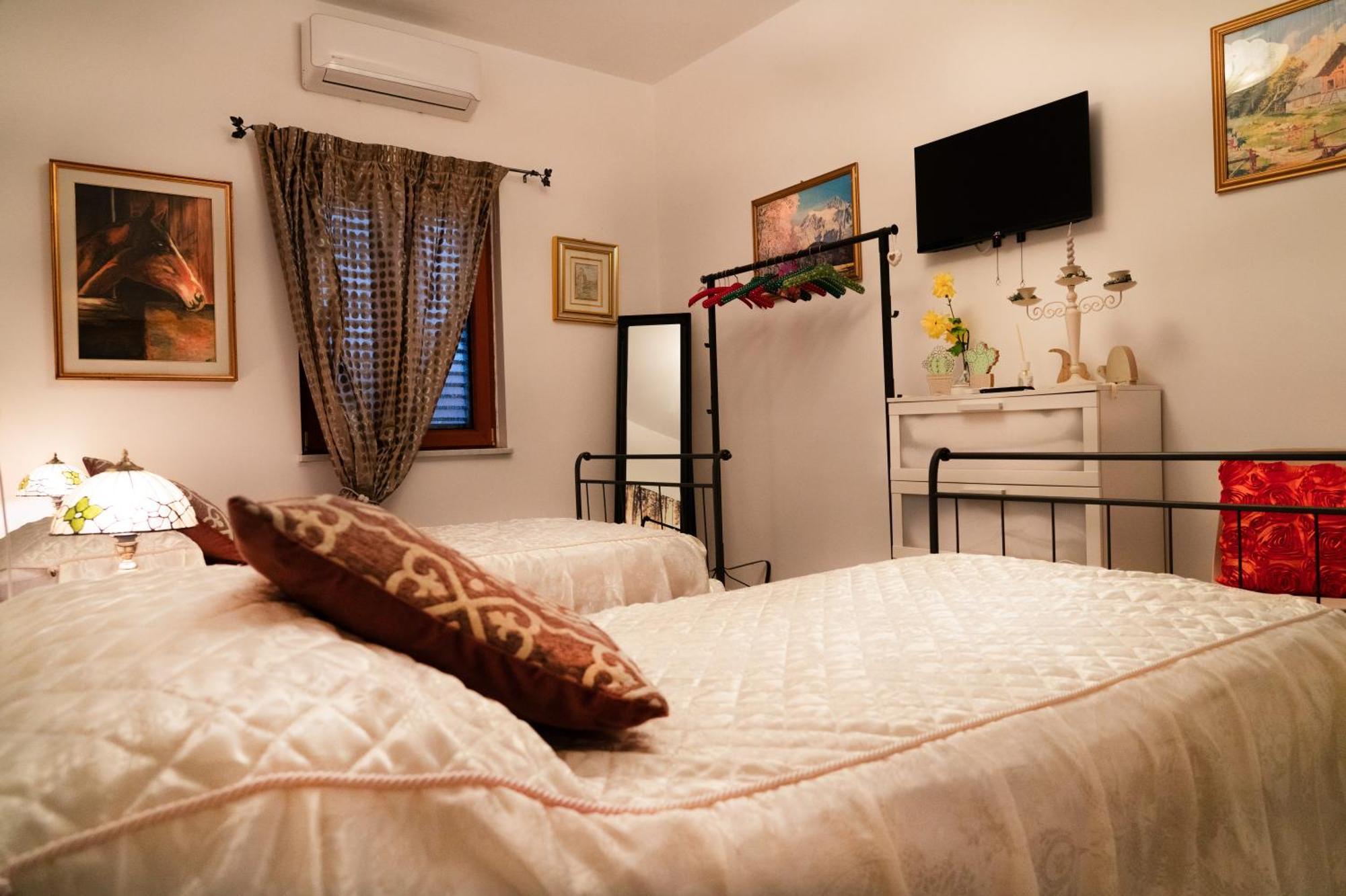 Truni Farm Country House Bed & Breakfast Bisaccia Room photo